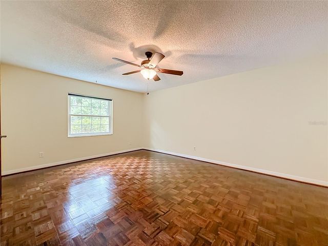 13530 BERKSHIRE COURT, Grand Island, FL 32735