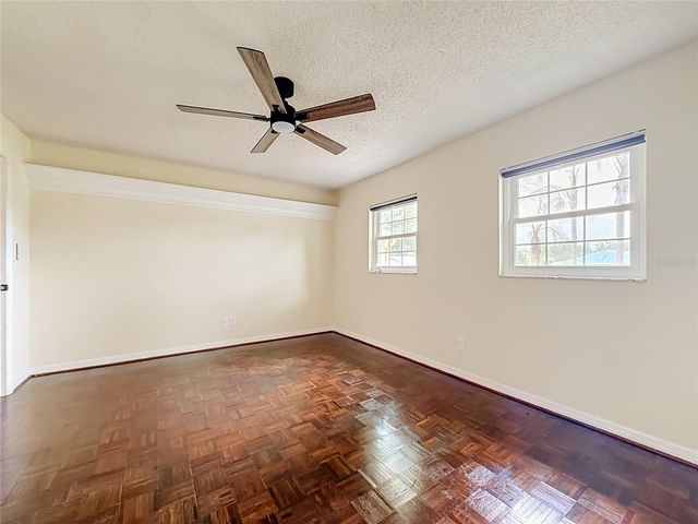 13530 BERKSHIRE COURT, Grand Island, FL 32735