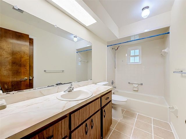 13530 BERKSHIRE COURT, Grand Island, FL 32735