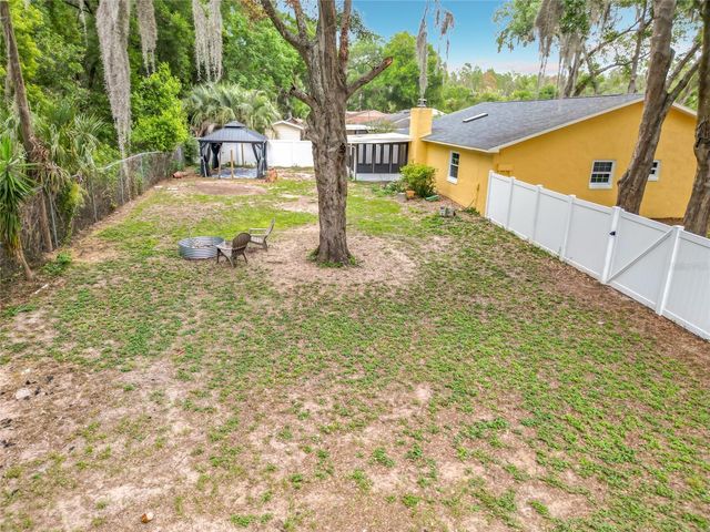 13530 BERKSHIRE COURT, Grand Island, FL 32735