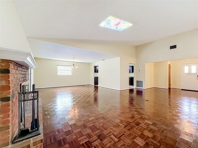 13530 BERKSHIRE COURT, Grand Island, FL 32735