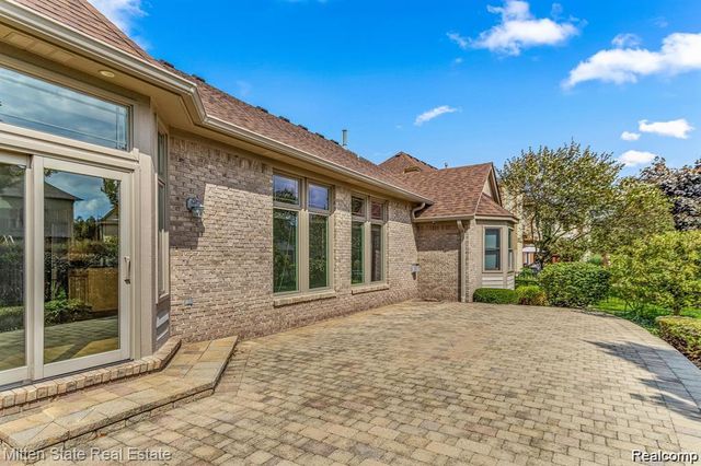 21254 Clayton Drive, Macomb, MI 48044