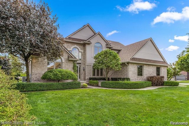 21254 Clayton Drive, Macomb, MI 48044