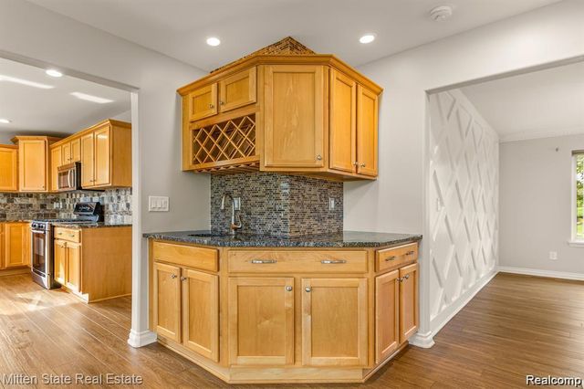 21254 Clayton Drive, Macomb, MI 48044