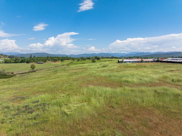 0 E Dutton East Road, Eagle Point, OR 97524