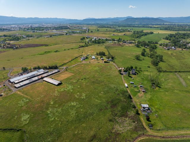 0 E Dutton East Road, Eagle Point, OR 97524