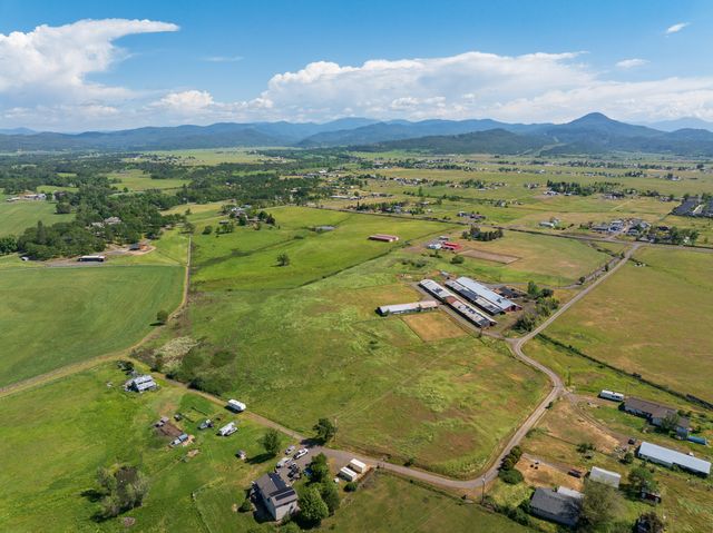0 E Dutton East Road, Eagle Point, OR 97524