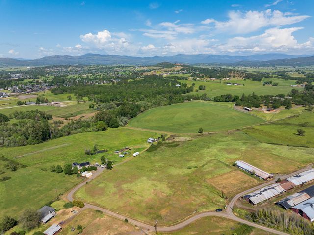0 E Dutton East Road, Eagle Point, OR 97524