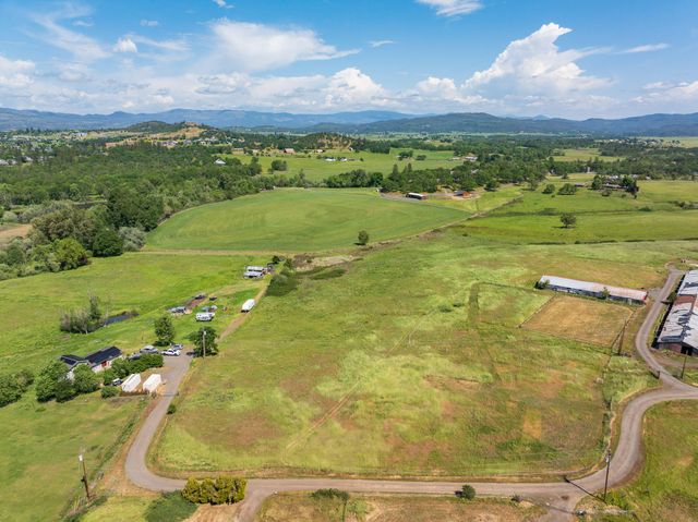 0 E Dutton East Road, Eagle Point, OR 97524