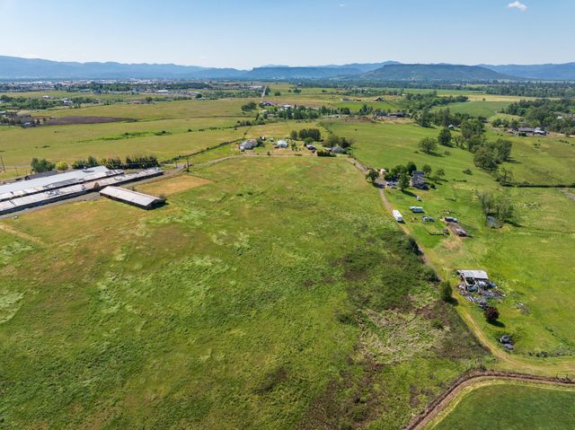 0 E Dutton East Road, Eagle Point, OR 97524