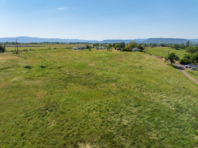 0 E Dutton East Road, Eagle Point, OR 97524