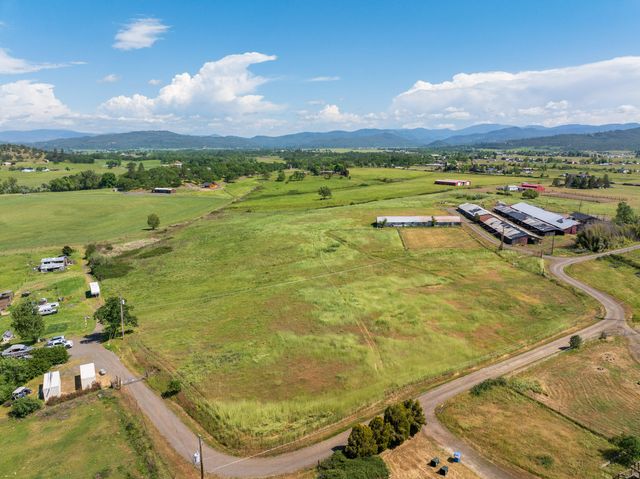 0 E Dutton East Road, Eagle Point, OR 97524