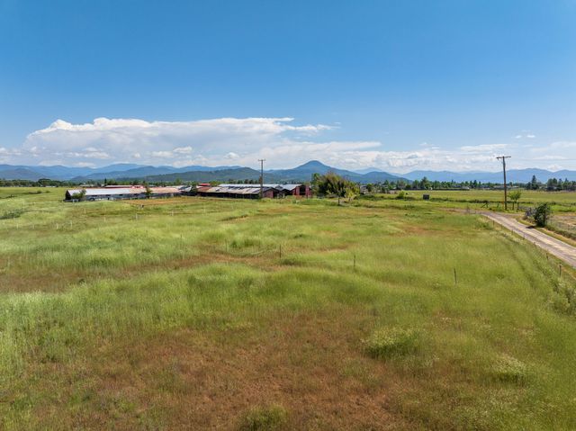0 E Dutton East Road, Eagle Point, OR 97524
