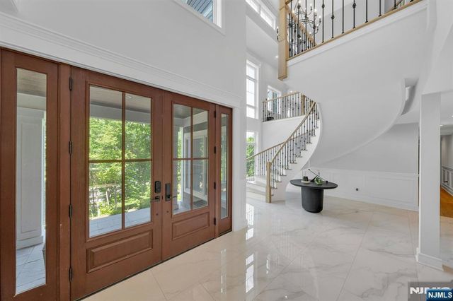 976 Scioto Drive, Franklin Lakes, NJ 07417