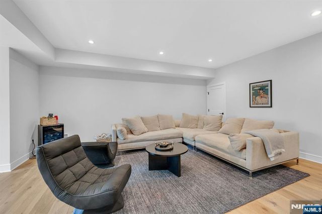 976 Scioto Drive, Franklin Lakes, NJ 07417