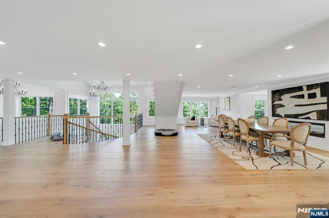 976 Scioto Drive, Franklin Lakes, NJ 07417