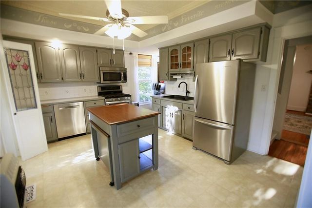 16210 E 203rd Street, Peculiar, MO 64078