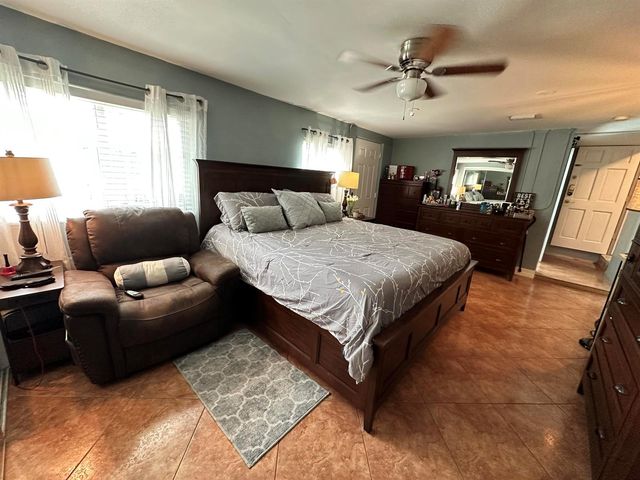 800 Ivory Lane, Haverhill, FL 33415