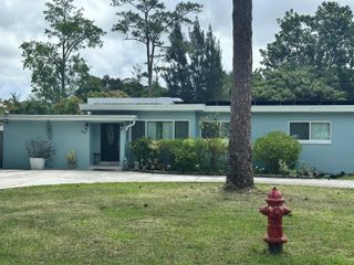 800 Ivory Lane, Haverhill, FL 33415