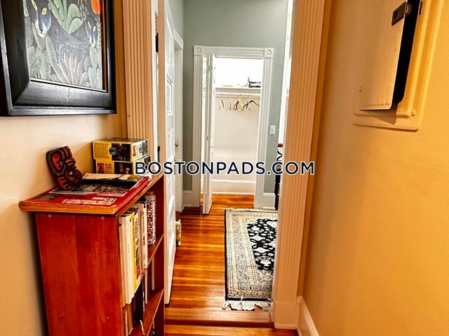 24 Beaufort Rd 3, Boston, MA 02130