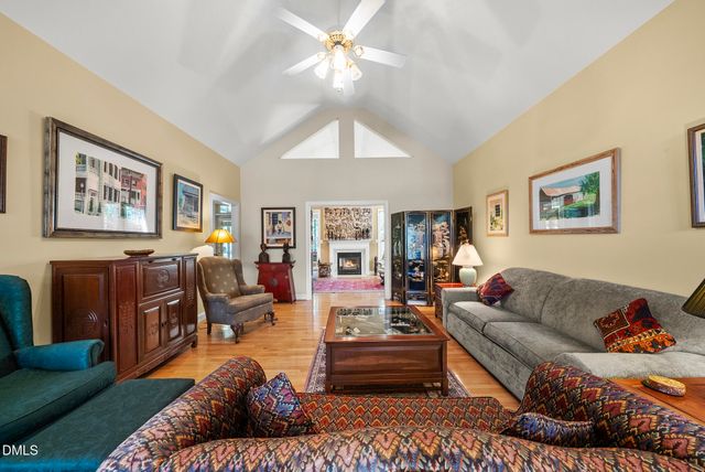 6600 Glen Forrest Drive, Chapel Hill, NC 27517