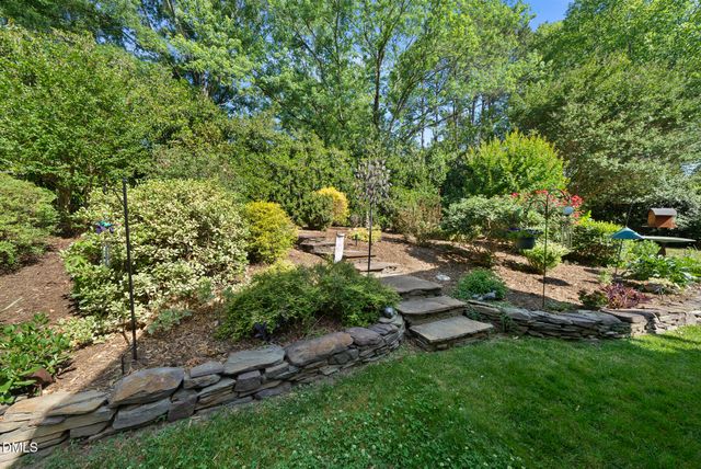6600 Glen Forrest Drive, Chapel Hill, NC 27517