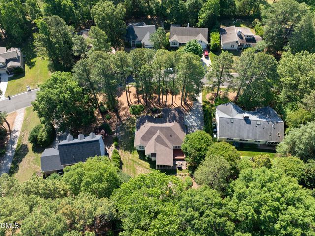 6600 Glen Forrest Drive, Chapel Hill, NC 27517