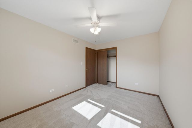 10S221 Suffield Drive, Downers Grove, IL 60516