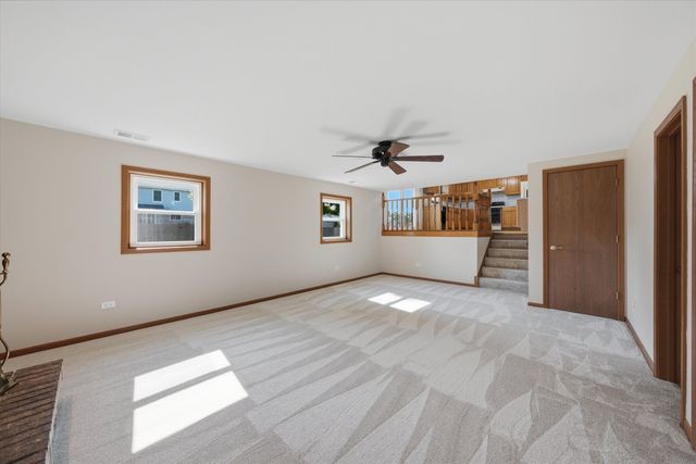 10S221 Suffield Drive, Downers Grove, IL 60516