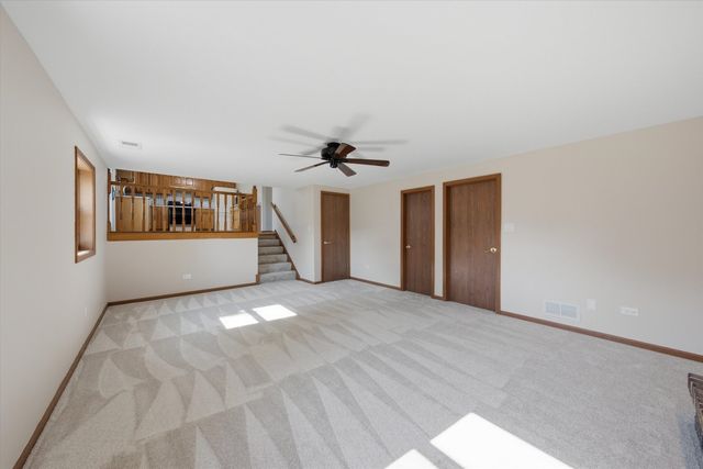 10S221 Suffield Drive, Downers Grove, IL 60516