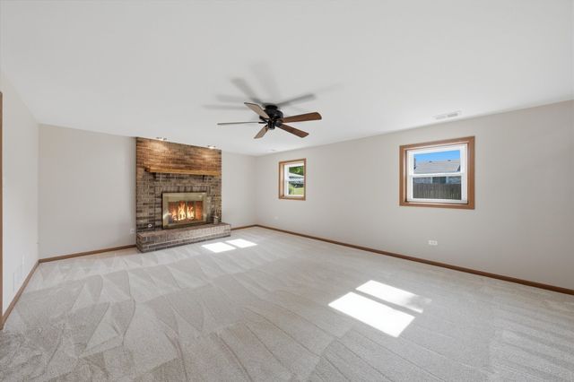 10S221 Suffield Drive, Downers Grove, IL 60516