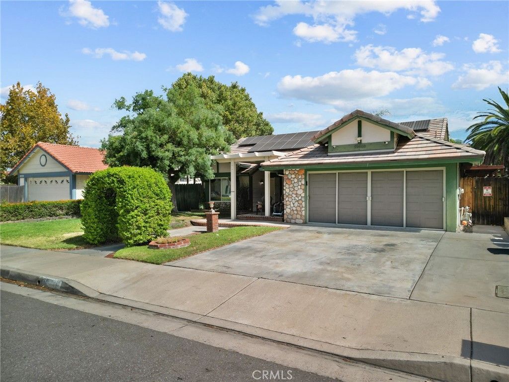 29688 Via Naravilla, Sun City, CA 92586 — exterior