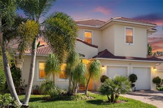 4778 Europa DR, Naples, FL 34105