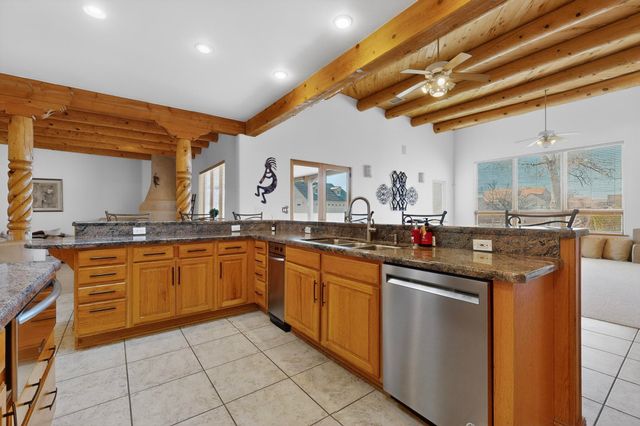 9705 Coneflower Drive NW, Albuquerque, NM 87114