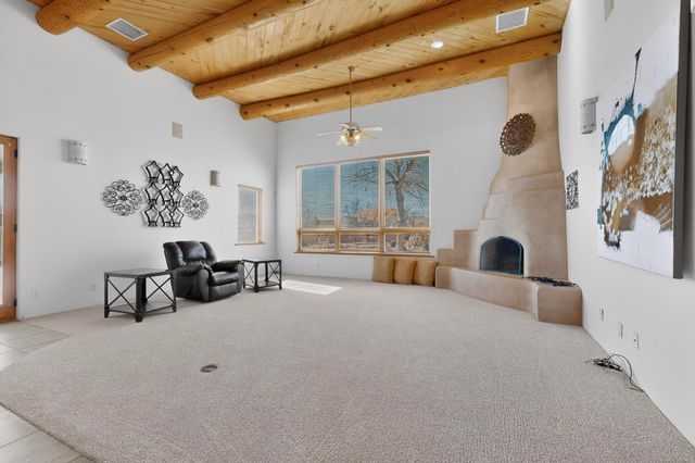 9705 Coneflower Drive NW, Albuquerque, NM 87114