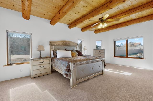 9705 Coneflower Drive NW, Albuquerque, NM 87114