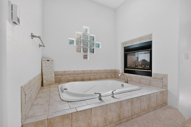 9705 Coneflower Drive NW, Albuquerque, NM 87114