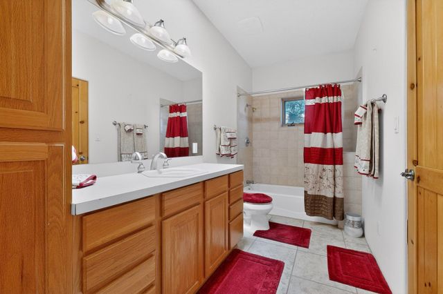 9705 Coneflower Drive NW, Albuquerque, NM 87114