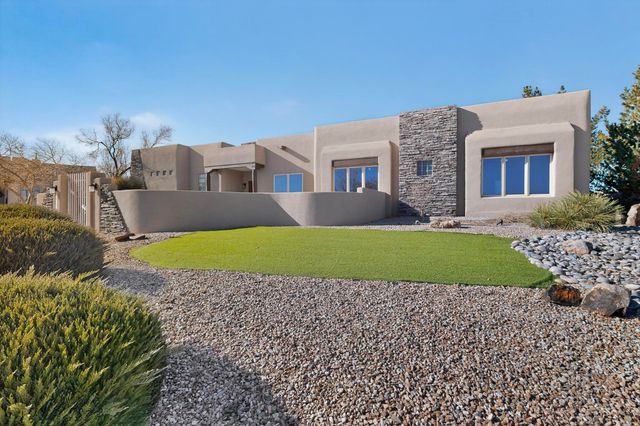 9705 Coneflower Drive NW, Albuquerque, NM 87114