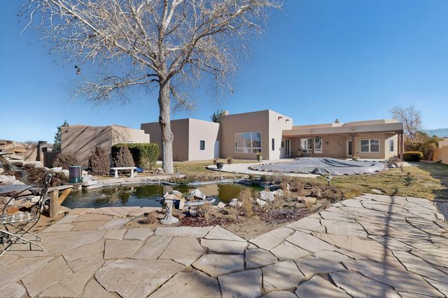 9705 Coneflower Drive NW, Albuquerque, NM 87114