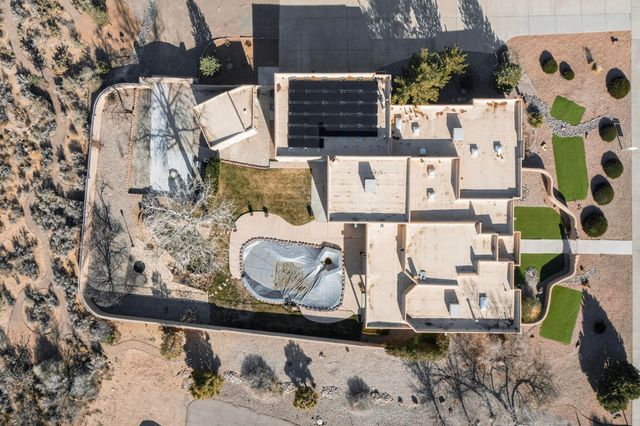 9705 Coneflower Drive NW, Albuquerque, NM 87114