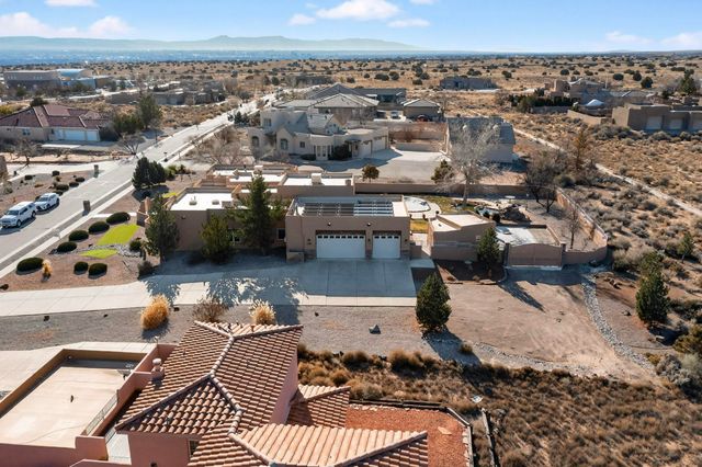9705 Coneflower Drive NW, Albuquerque, NM 87114