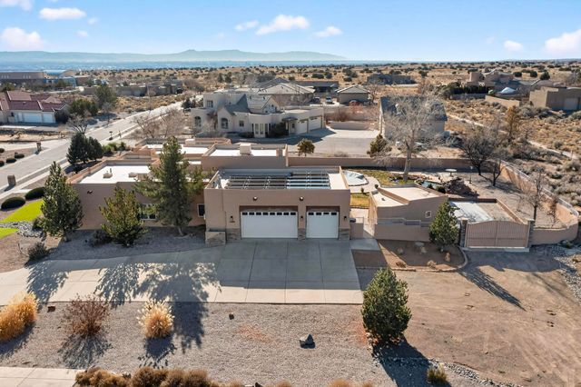 9705 Coneflower Drive NW, Albuquerque, NM 87114