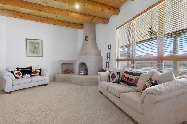 9705 Coneflower Drive NW, Albuquerque, NM 87114