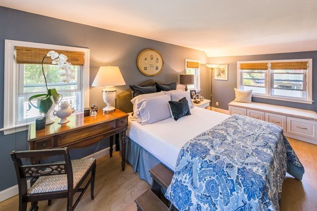 13 Lincoln St, Wareham, MA 02571