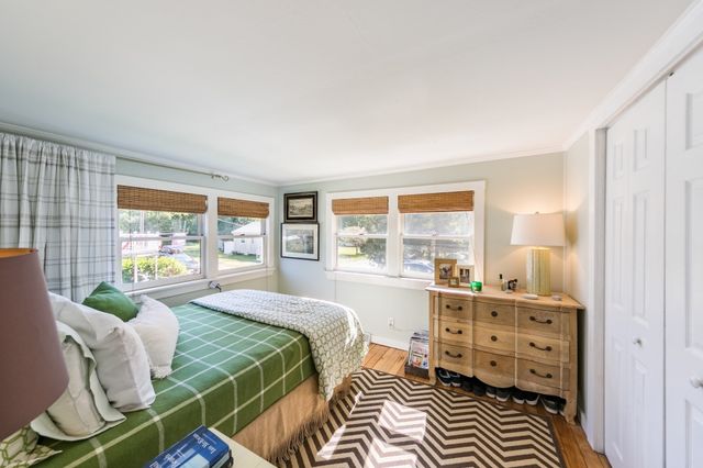13 Lincoln St, Wareham, MA 02571