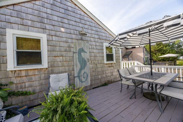 13 Lincoln St, Wareham, MA 02571