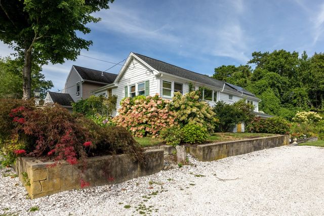 13 Lincoln St, Wareham, MA 02571