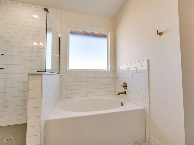 16225 Whistle Creek Boulevard, Edmond, OK 73013