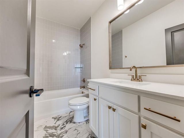 16225 Whistle Creek Boulevard, Edmond, OK 73013